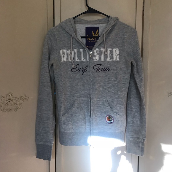 Hollister gray zip-up hoodie - Size M - Picture 3 of 3
